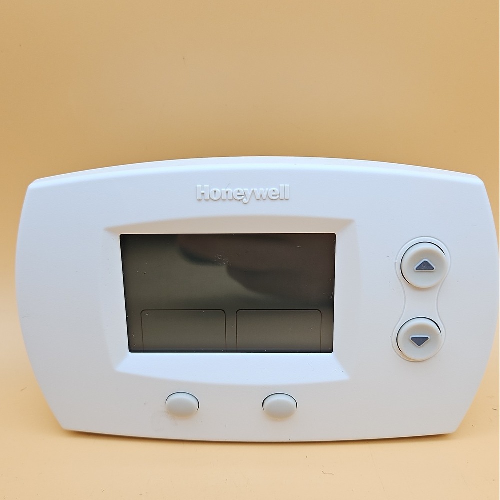 Honeywell FocusPRO 5000 TH5220D1003 Low Voltage Wall Thermostat Tested Works